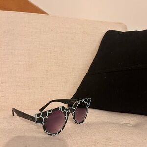 Quay Sunglasses brand new 100% UV protection